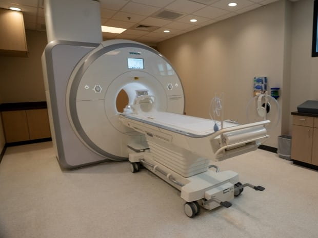 Photo of MRI machine at Woodburn Diagnostic Imaging