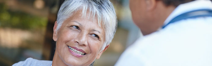 Doctor discusses uterine cancer treatment with patient