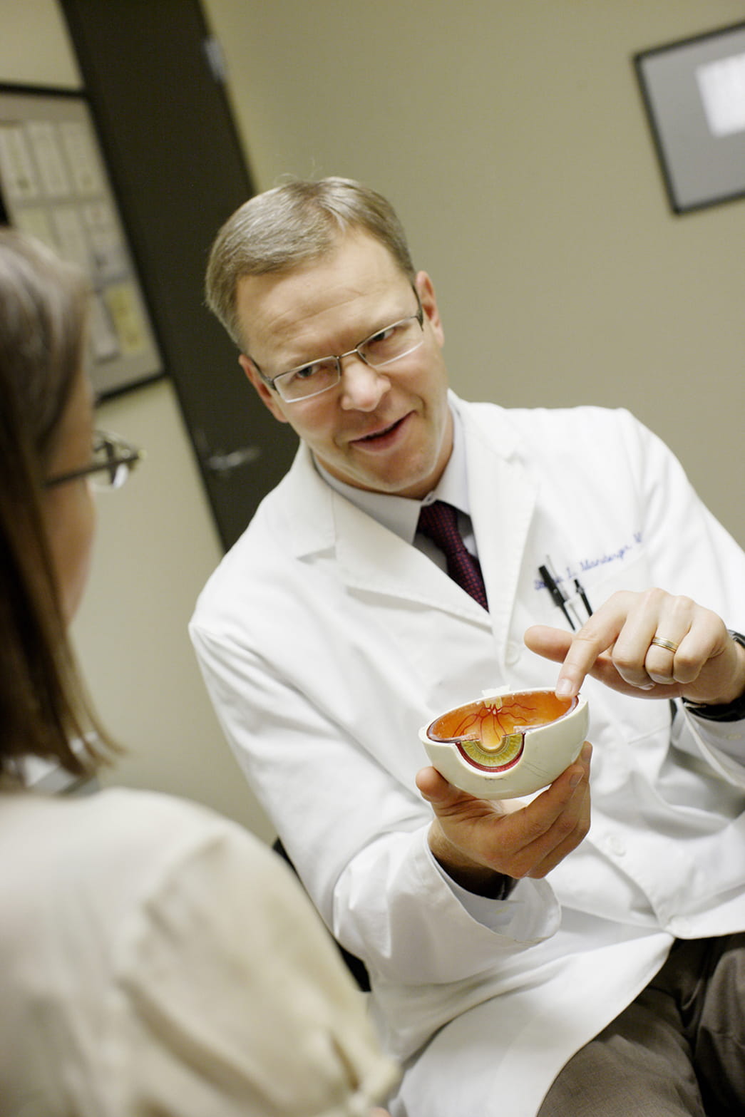 Dr. Steve Mansberger explains damage caused by glaucoma