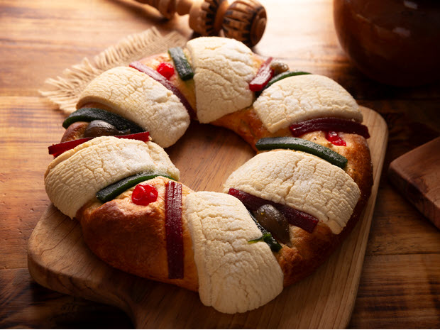 Rosca De Reyes pastry