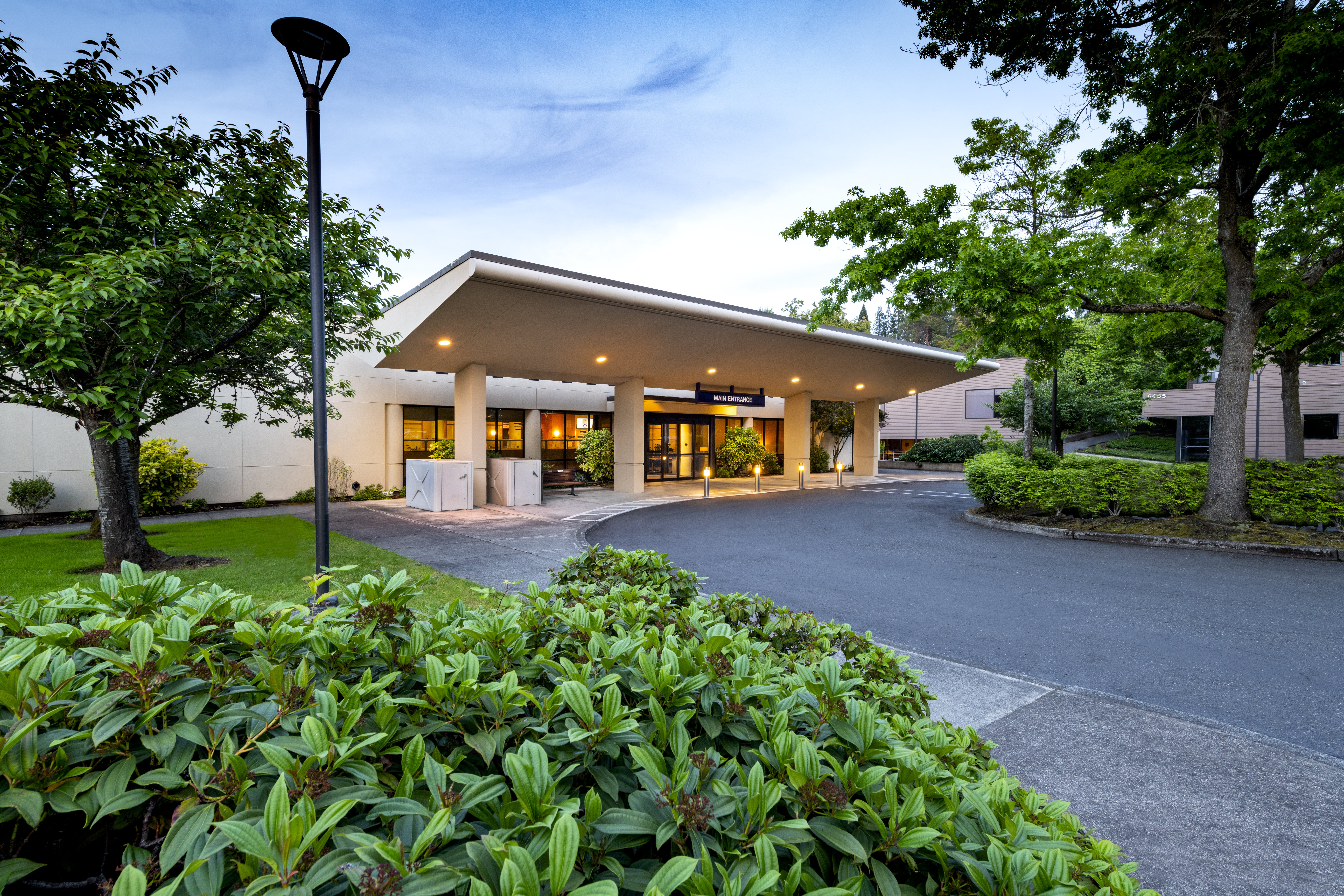 Legacy Meridian Park Medical Center Entrance